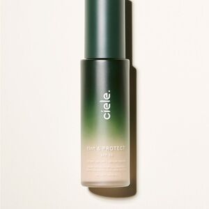 Ciele Tint & Protect SPF 50 Serum - Green Color 2/Fair Exp 05/27
